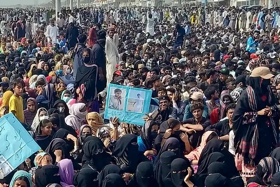 Massive protest by students in Pakistan's Balochistan