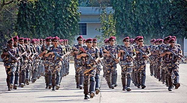 উপদেষ্টা নাহিদ সহ হাসনাত ও সারজিস কে সচিবালয়ে অবরুদ্ধ করে রেখেছে কিছু আনসার সদস্য 